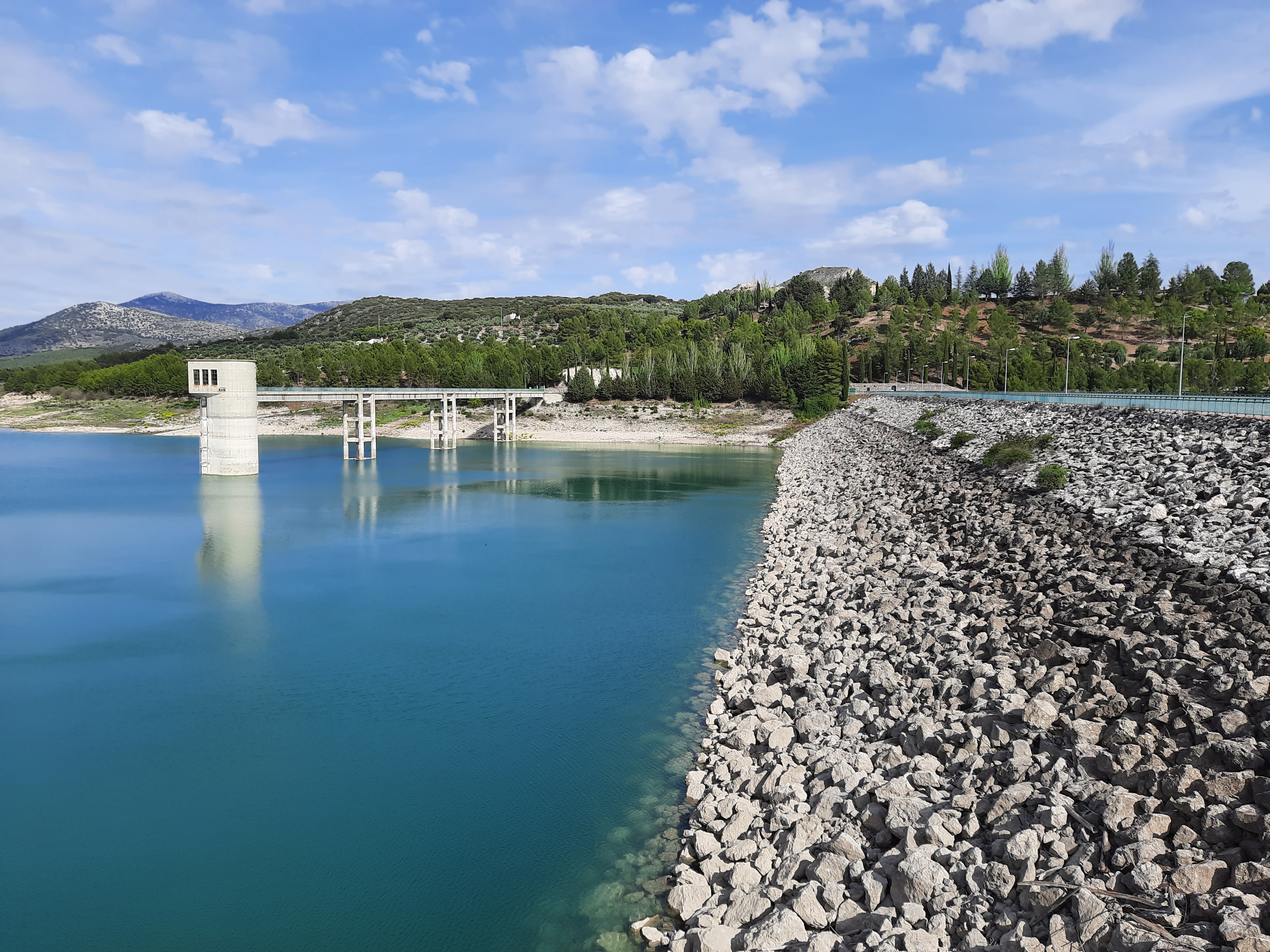 Presa COLOMERA – Fuente.IDOM