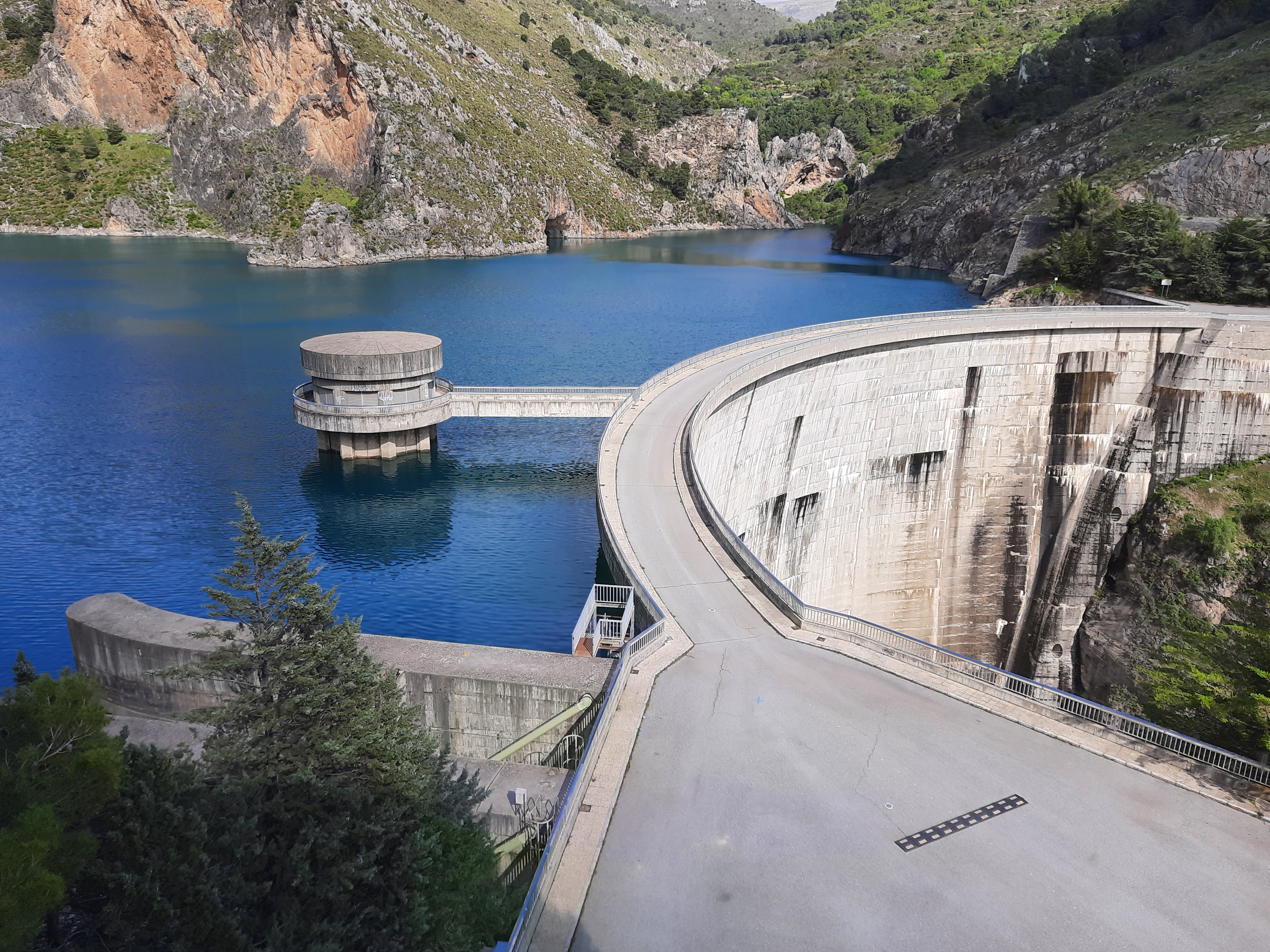 Presa QUENTAR – Fuente.IDOM